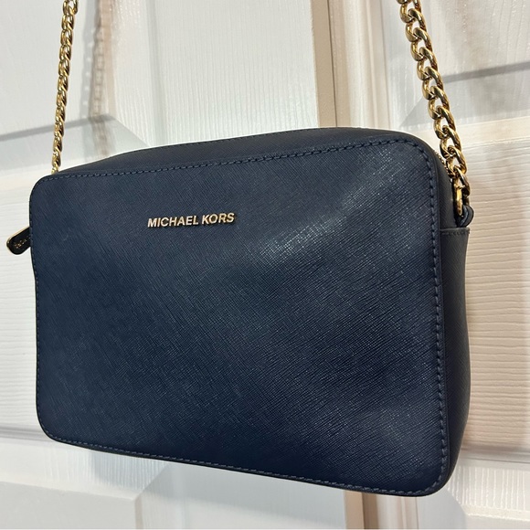 Michael Kors Jet Set Large Zip Chain Crossbody Bag - Picture 3 of 8